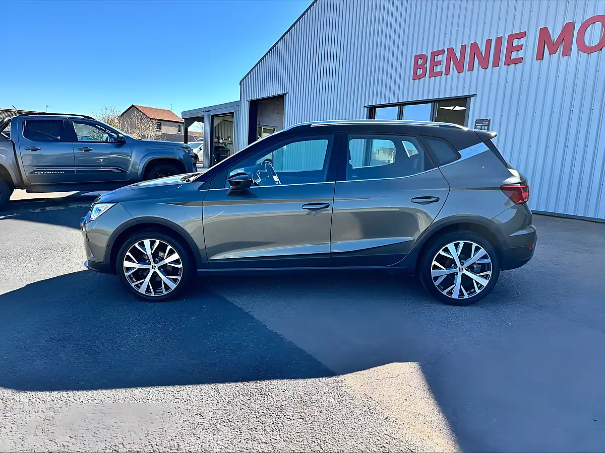 Used 2023 SEAT Arona Xperience Lux Green - Interior and Exterior details 5