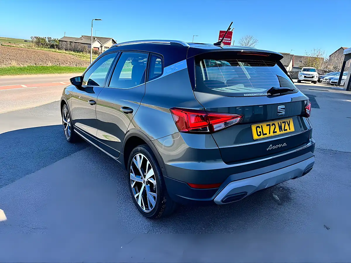 Used 2023 SEAT Arona Xperience Lux Green - Interior and Exterior details 9