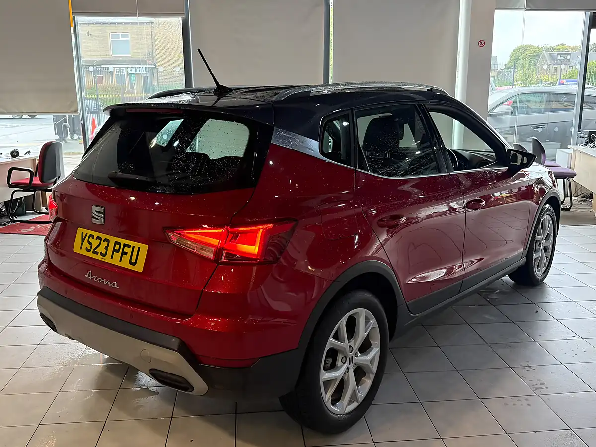 Used 2023 SEAT Arona Xperience Red - Interior and Exterior details 12