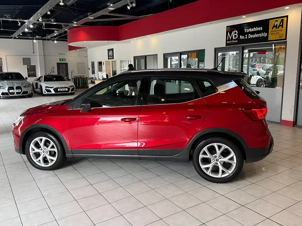 Used 2023 SEAT Arona Xperience Red - Interior and Exterior details 6
