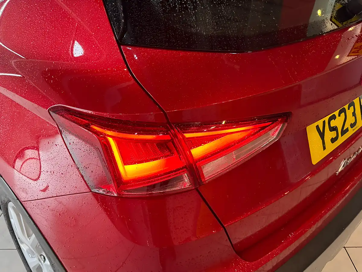 Used 2023 SEAT Arona Xperience Red - Interior and Exterior details 9
