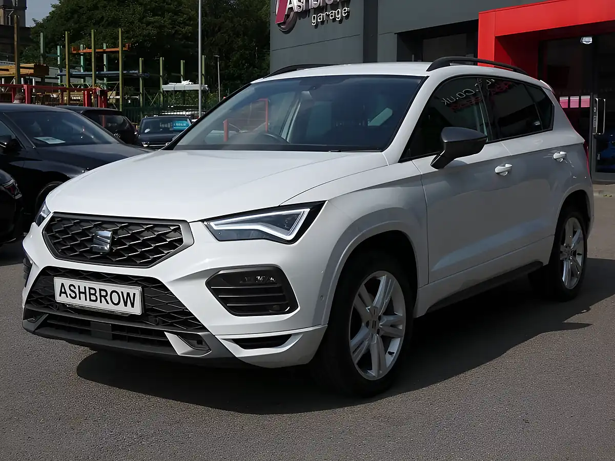 Used 2023 SEAT Ateca Fr Nevada White Metallic - Interior and Exterior details 8