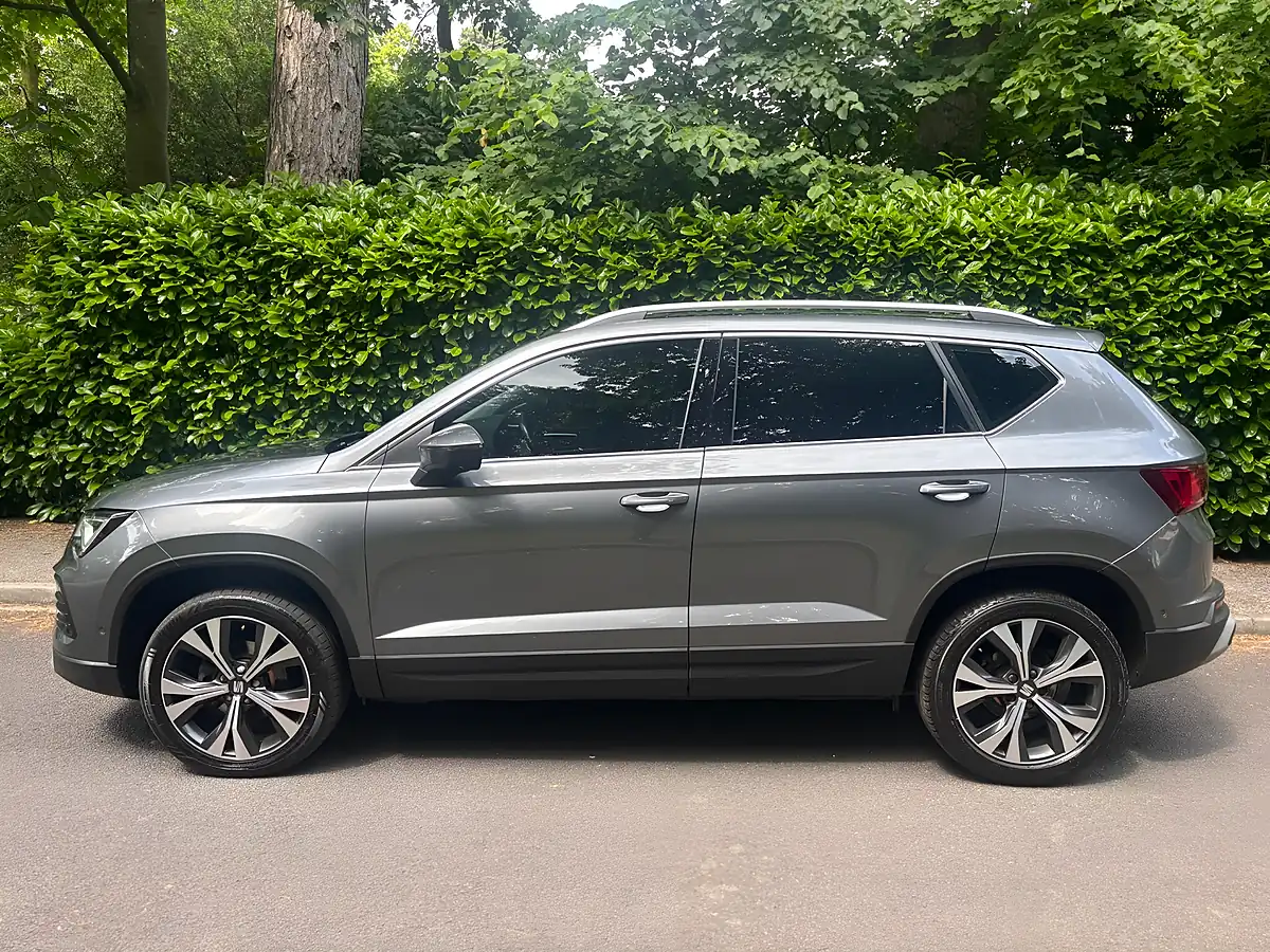 Used 2023 SEAT Ateca Se Technology Grey - Interior and Exterior details 4