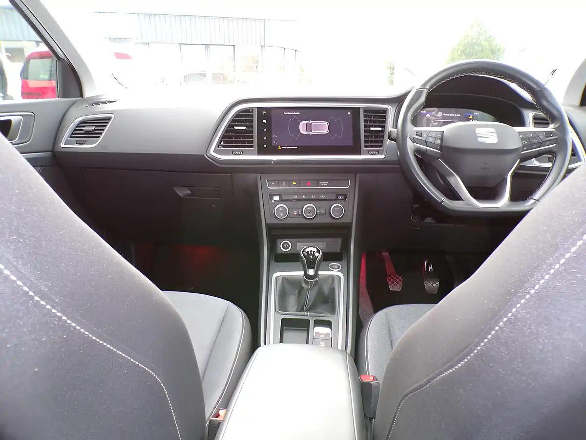 Used 2023 SEAT Ateca Se Technology White - Interior and Exterior details 11