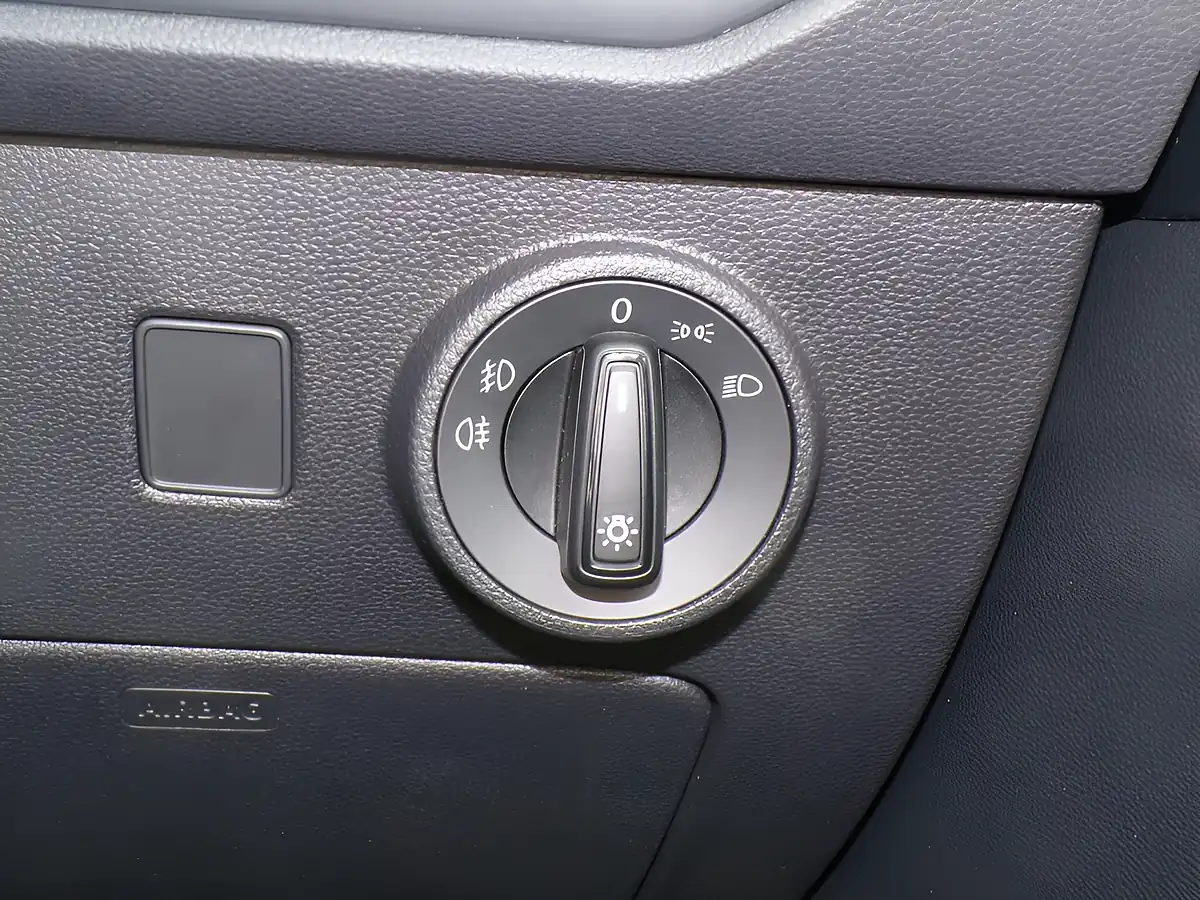 Used 2023 SEAT Ateca Se Technology White - Interior and Exterior details 14