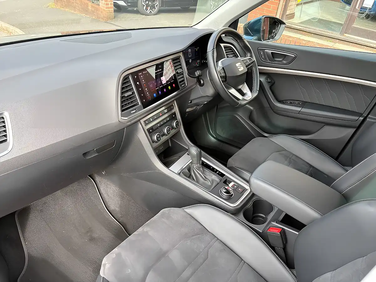 Used 2023 SEAT Ateca Xperience Blue - Interior and Exterior details 13