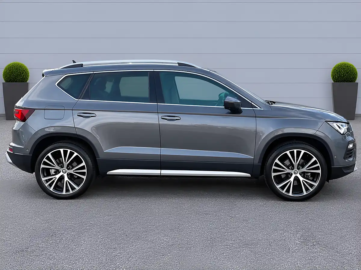 Used 2023 SEAT Ateca Xperience Lux Grey - Interior and Exterior details 9