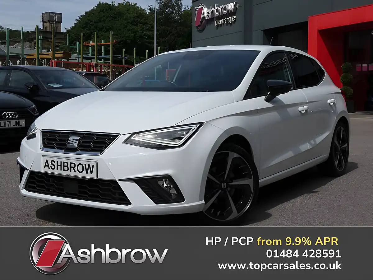 Used 2023 SEAT Ibiza Fr Sport Nevada White Metallic - Front View