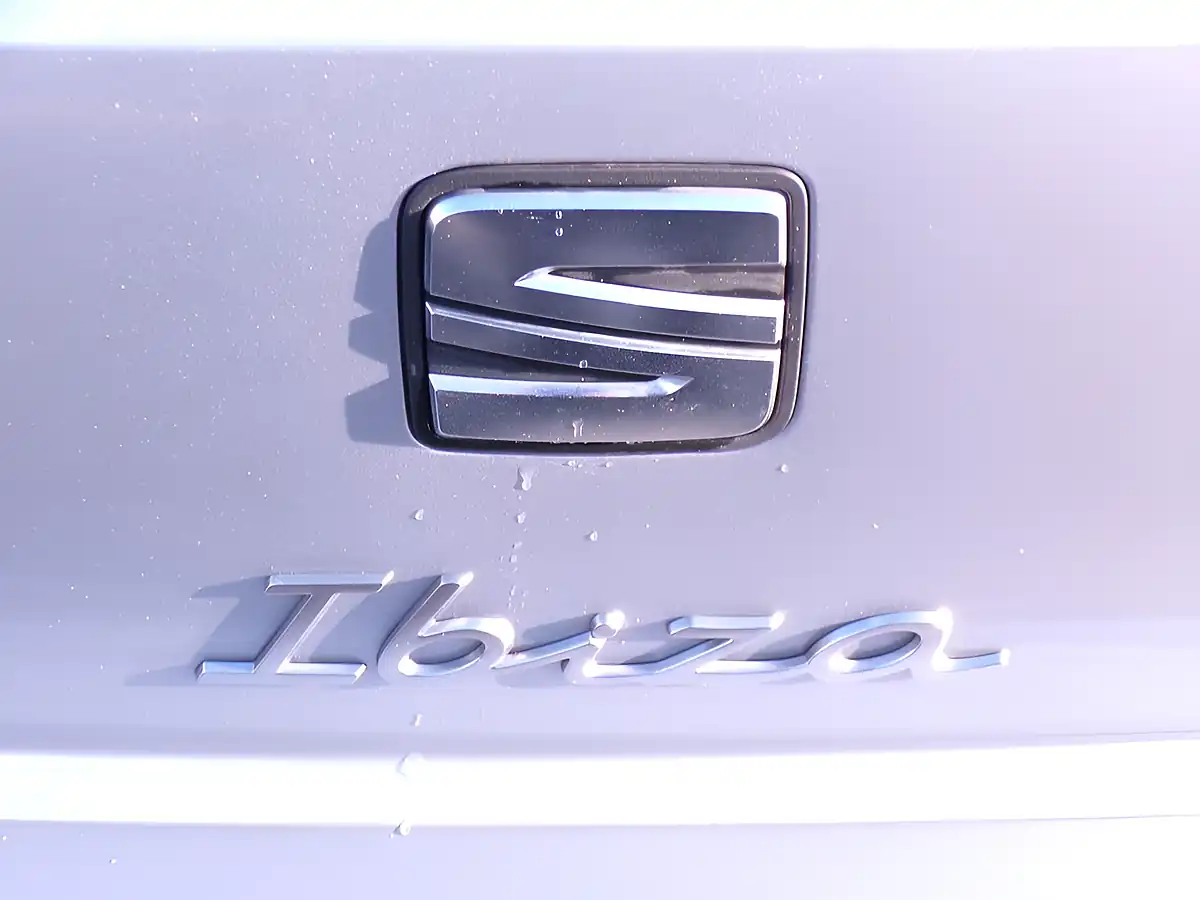 Used 2023 SEAT Ibiza Fr Sport Silver - Interior and Exterior details 12