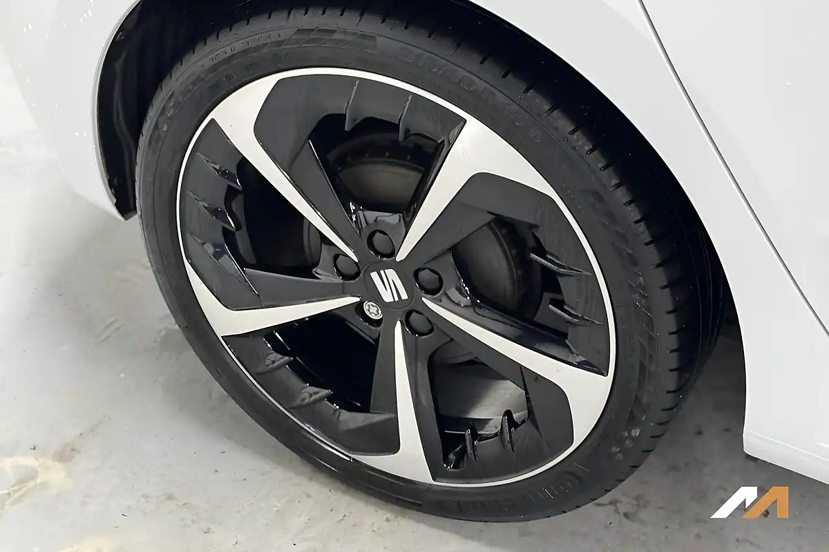 Used 2023 SEAT Ibiza Fr Sport White - Interior and Exterior details 13
