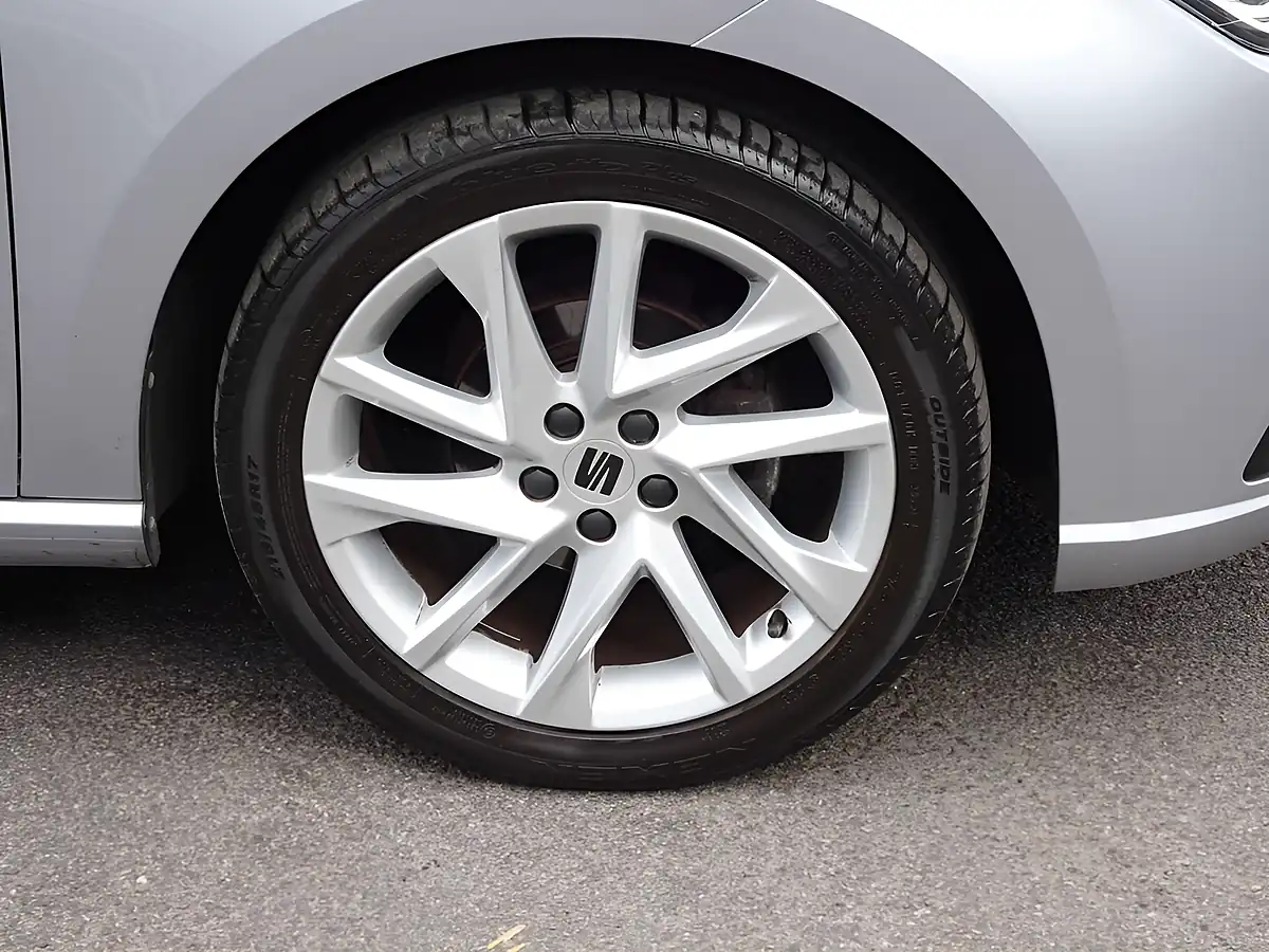 Used 2023 SEAT Ibiza Fr Urban Silver - Interior and Exterior details 15
