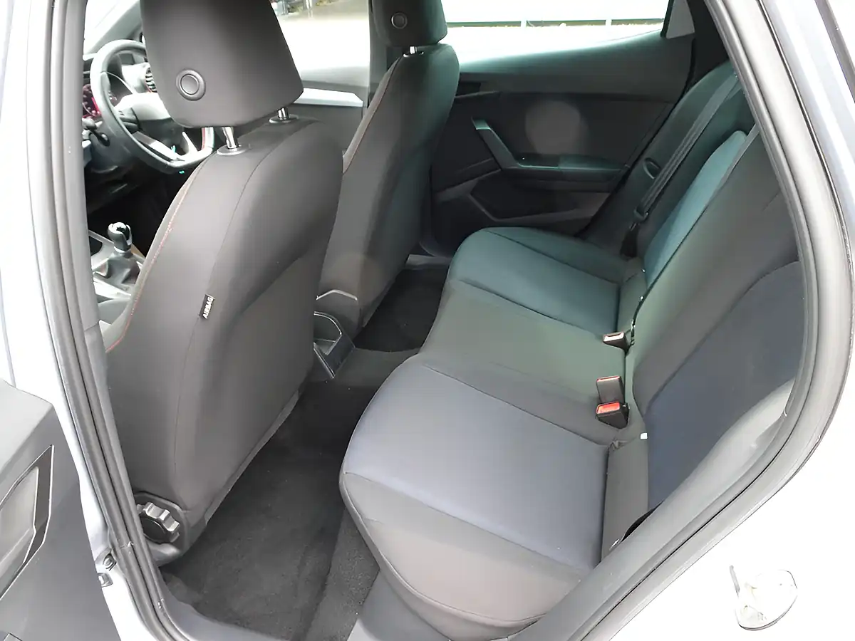 Used 2023 SEAT Ibiza Fr Urban Silver - Interior and Exterior details 9