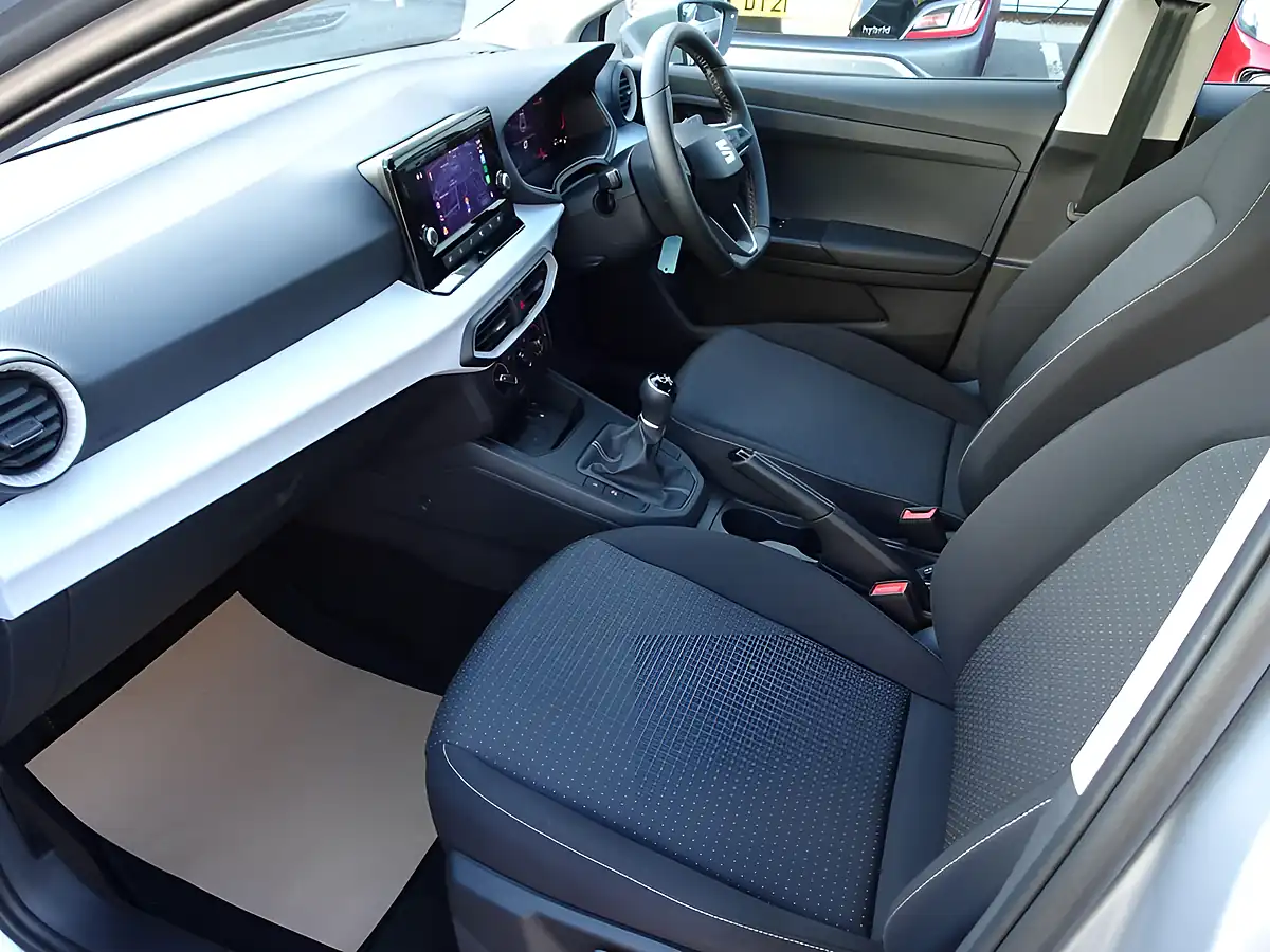 Used 2023 SEAT Ibiza Se Urban Silver - Interior and Exterior details 2