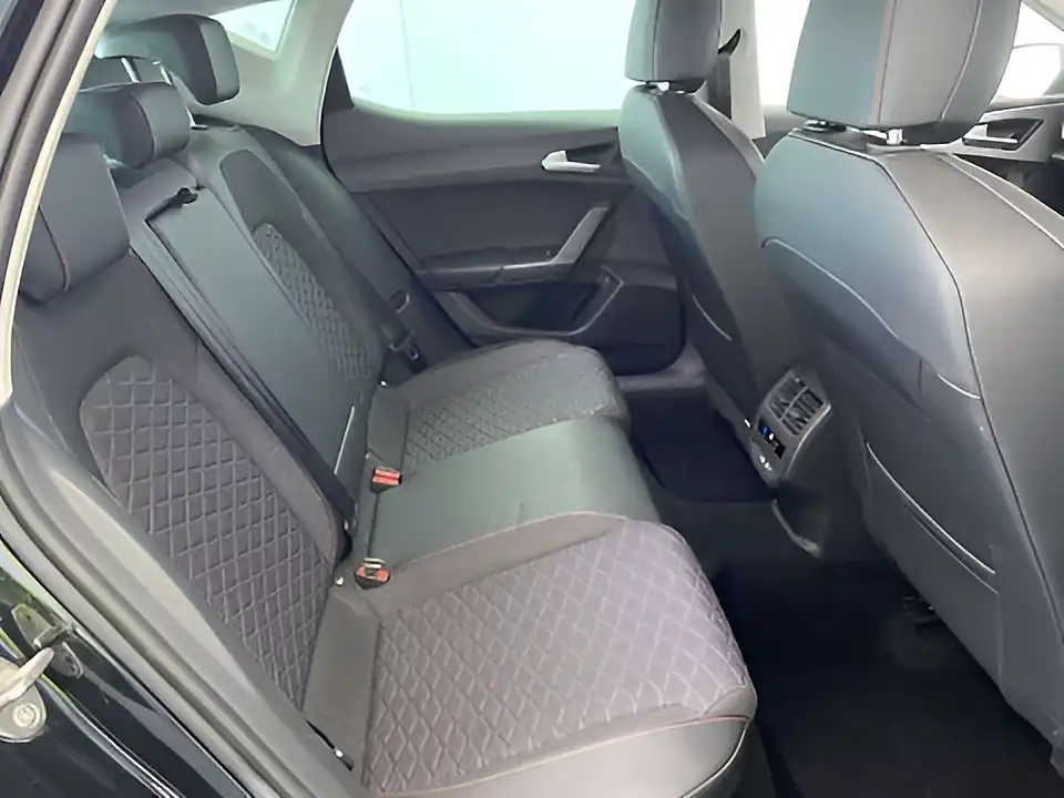 Used 2023 SEAT Leon Fr Black - Interior and Exterior details 5