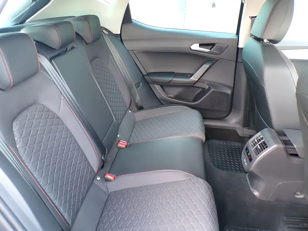 Used 2023 SEAT Leon Fr Grey - Interior and Exterior details 18