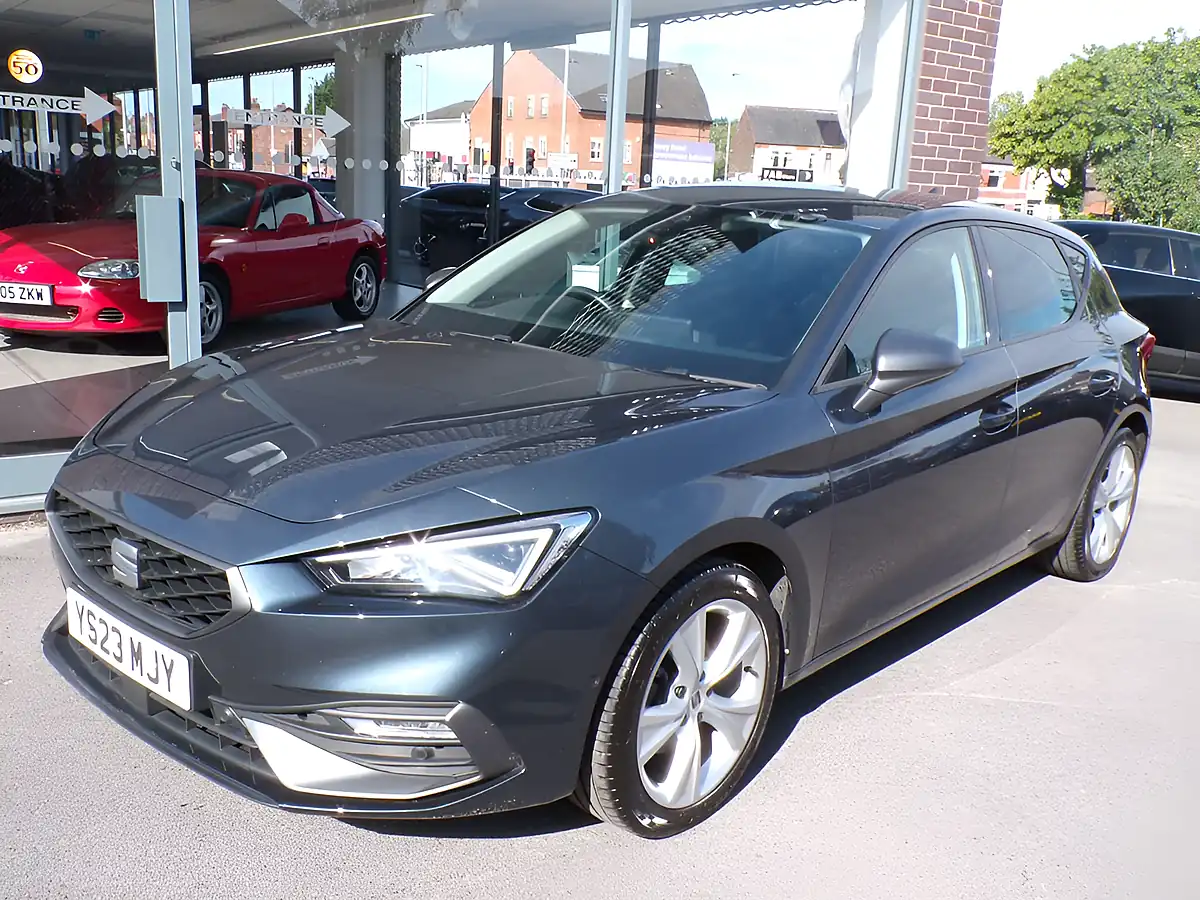 Used 2023 SEAT Leon Fr Grey - Interior and Exterior details 5