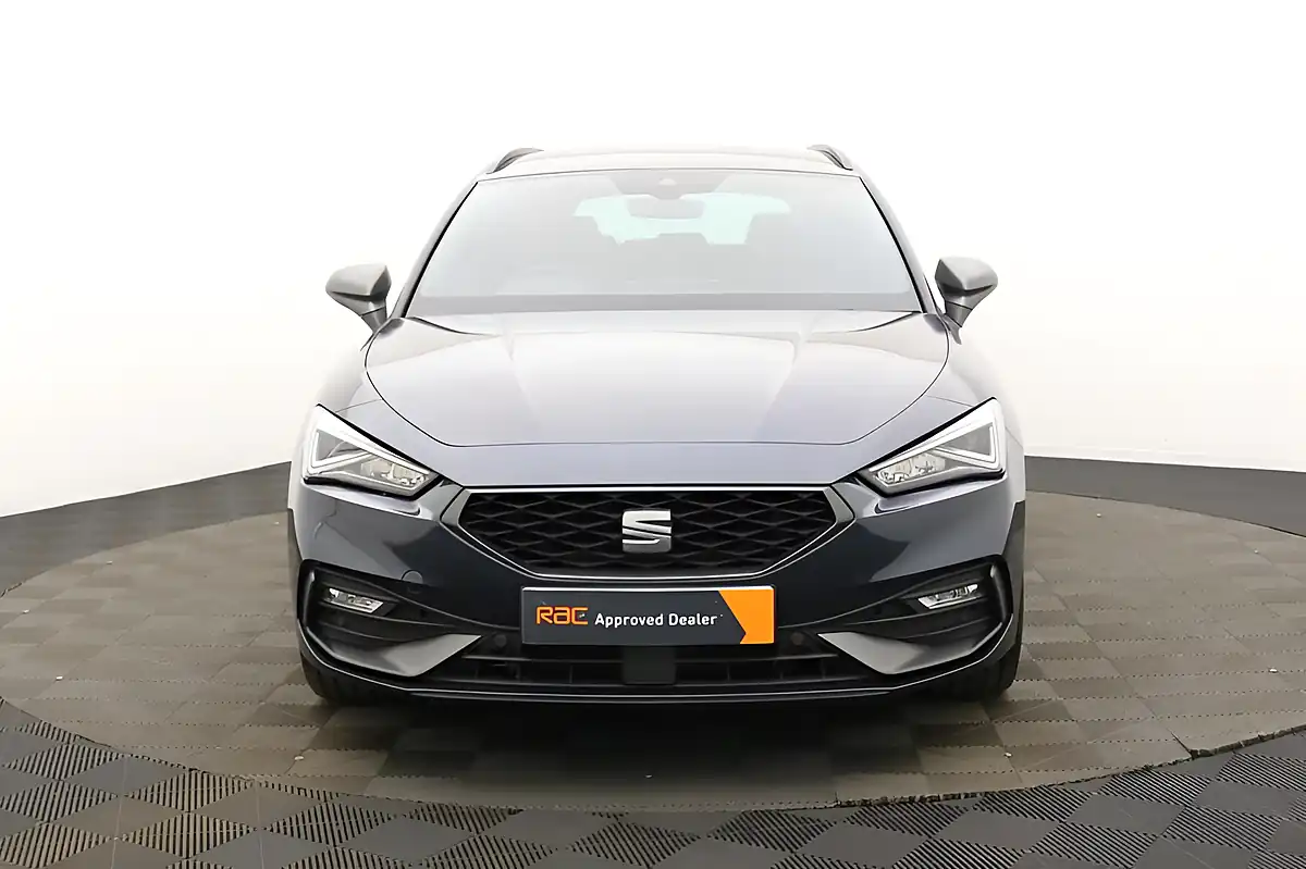 Used 2023 SEAT Leon Fr Sport Grey - Interior and Exterior details 8
