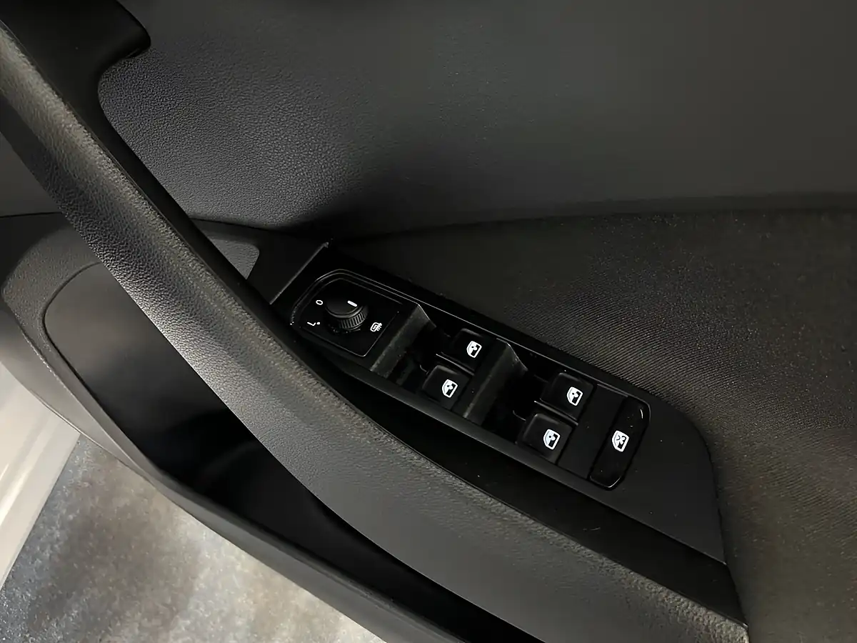 Used 2023 Skoda Kamiq Se White - Interior and Exterior details 14