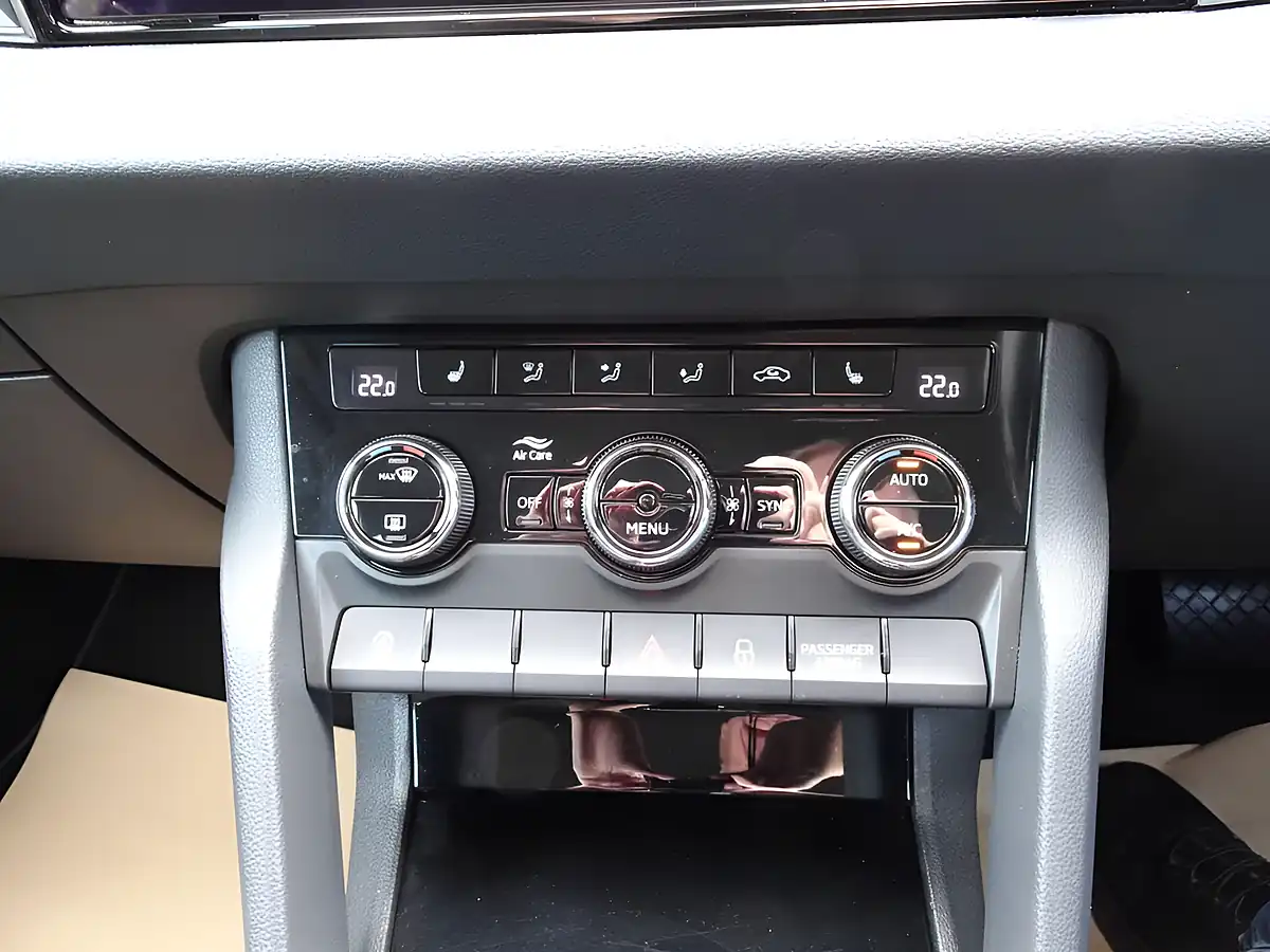 Used 2023 Skoda Karoq Se Drive Energy Blue - Interior and Exterior details 15