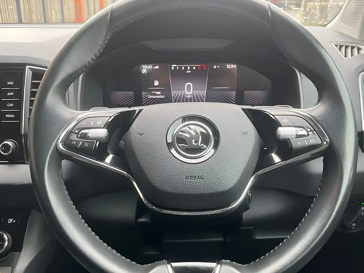 Used 2023 Skoda Karoq Se L Blue - Interior and Exterior details 11