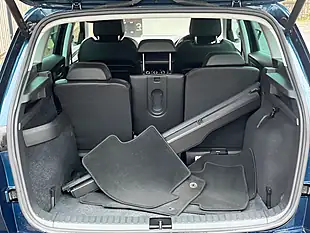 Used 2023 Skoda Karoq Se L Blue - Interior and Exterior details 12