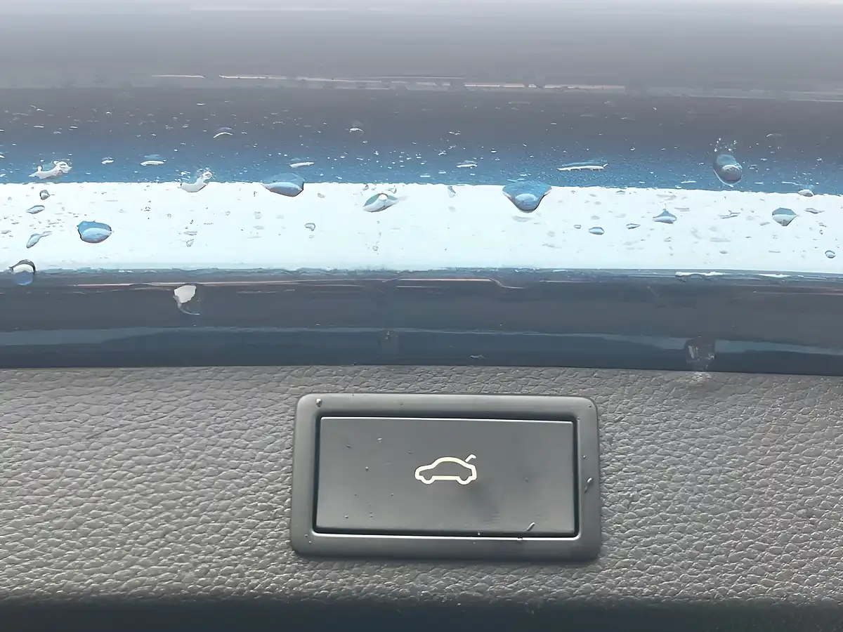 Used 2023 Skoda Karoq Se L Blue - Interior and Exterior details 20