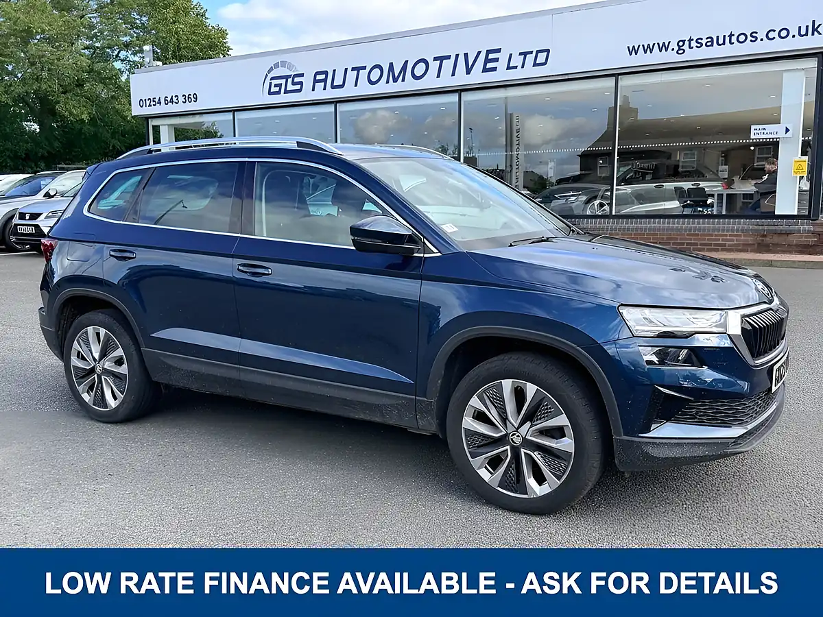 Used 2023 Skoda Karoq Se L Petrol Blue - Front View