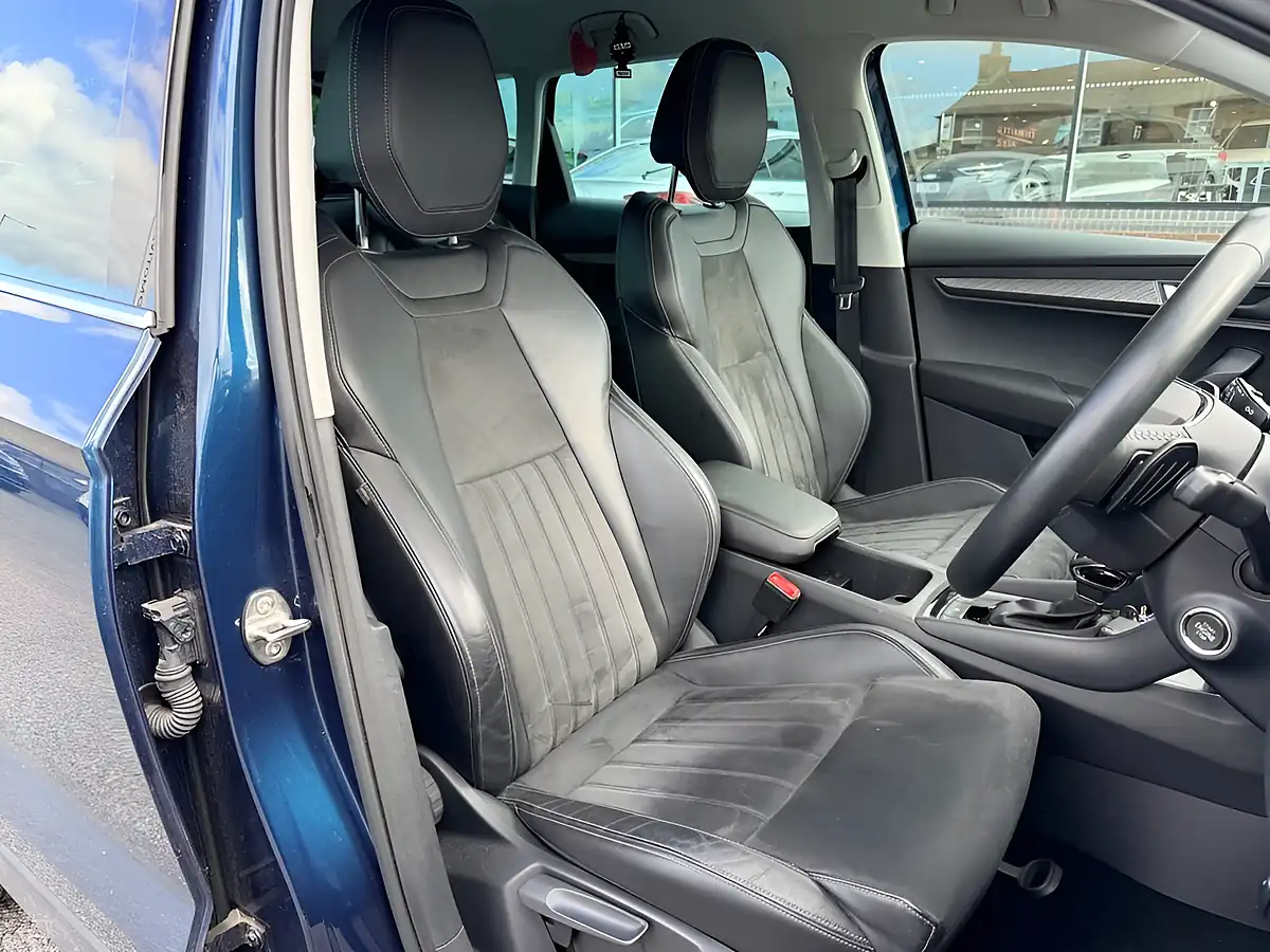 Used 2023 Skoda Karoq Se L Petrol Blue - Interior and Exterior details 3