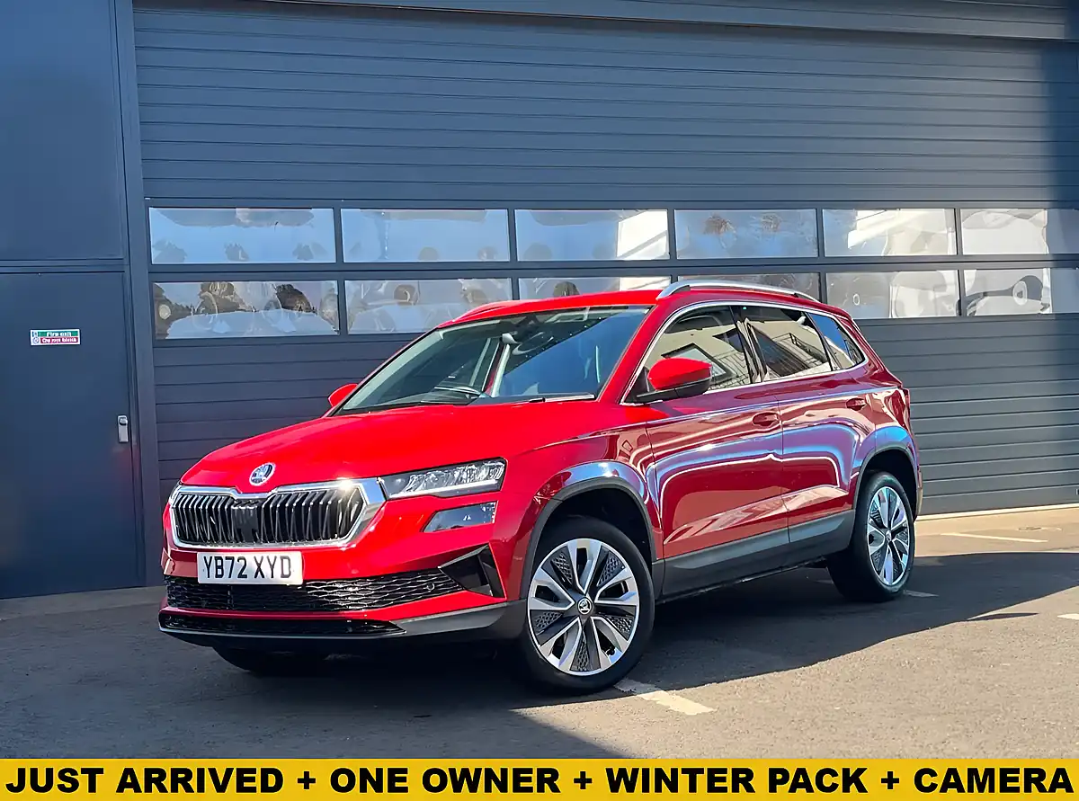 Used 2023 Skoda Karoq Se L Red - Front View