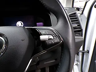 Used 2023 Skoda Karoq Se L White - Interior and Exterior details 15