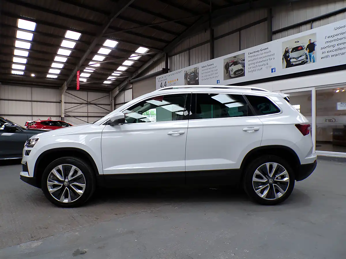Used 2023 Skoda Karoq Se L White - Interior and Exterior details 4