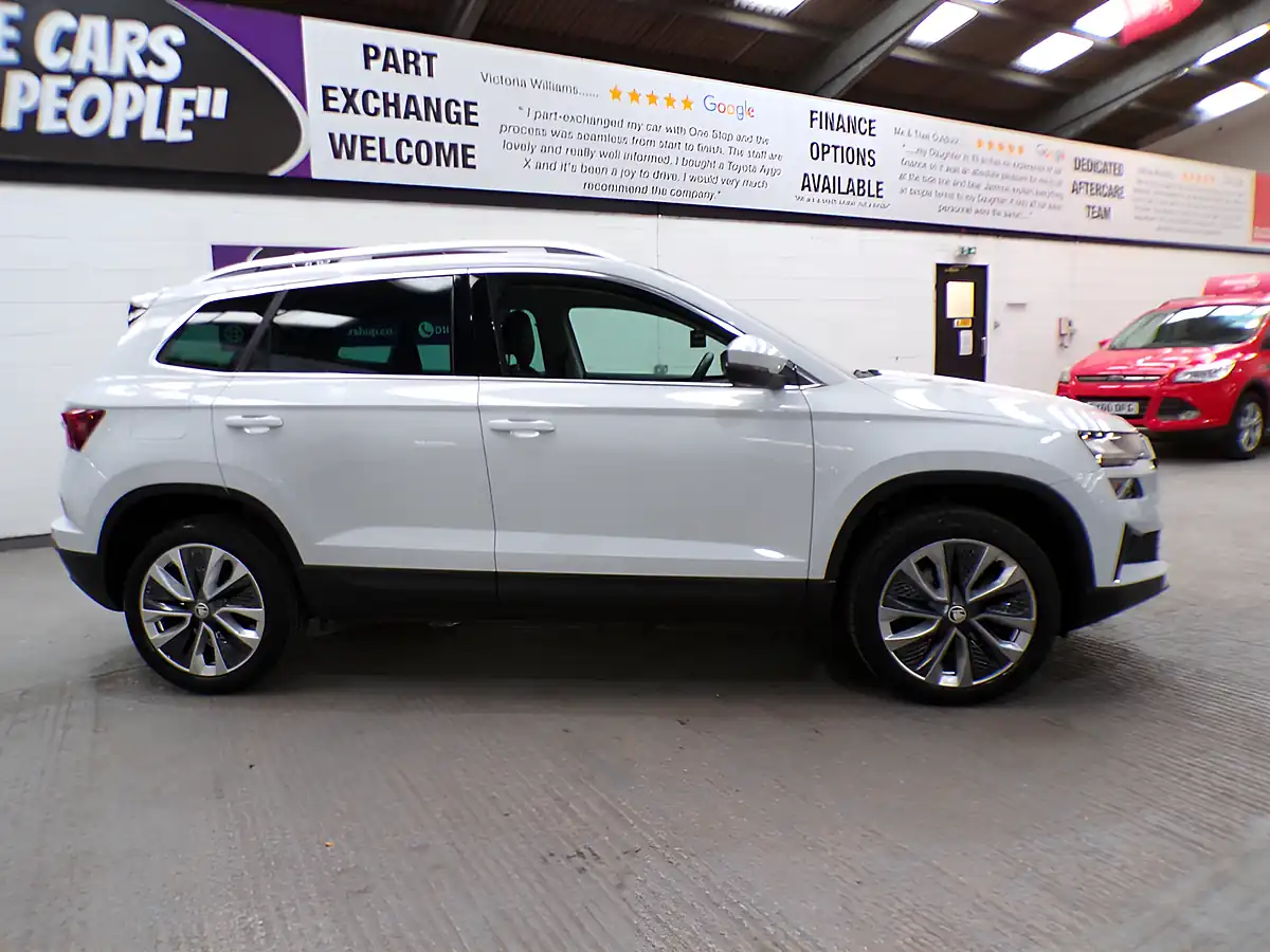 Used 2023 Skoda Karoq Se L White - Interior and Exterior details 8