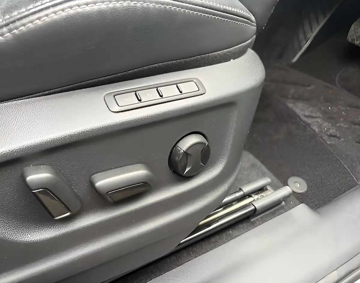 Used 2023 Skoda Kodiaq Se L Executive Blue - Interior and Exterior details 17