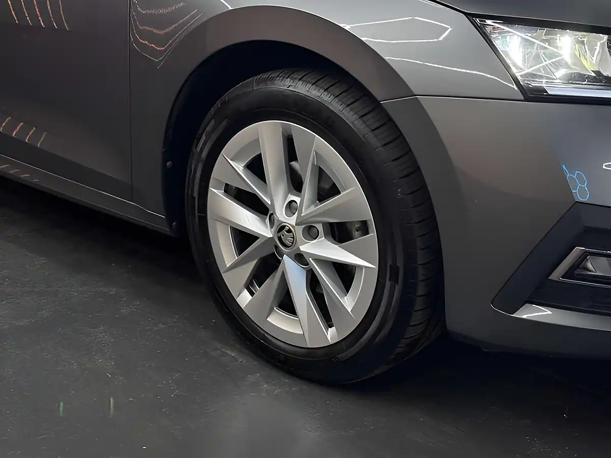 Used 2023 Skoda Octavia Se L Grey - Interior and Exterior details 11