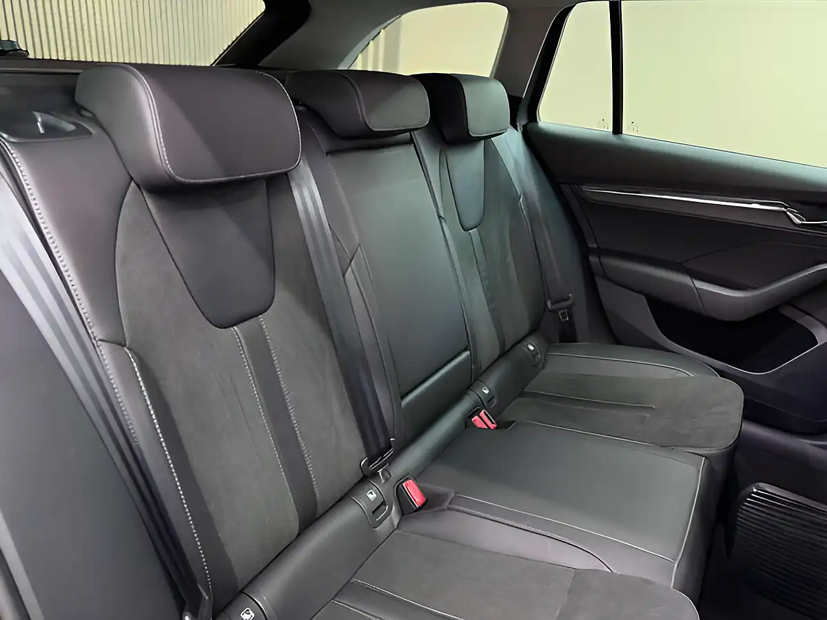 Used 2023 Skoda Octavia Se L Grey - Interior and Exterior details 14