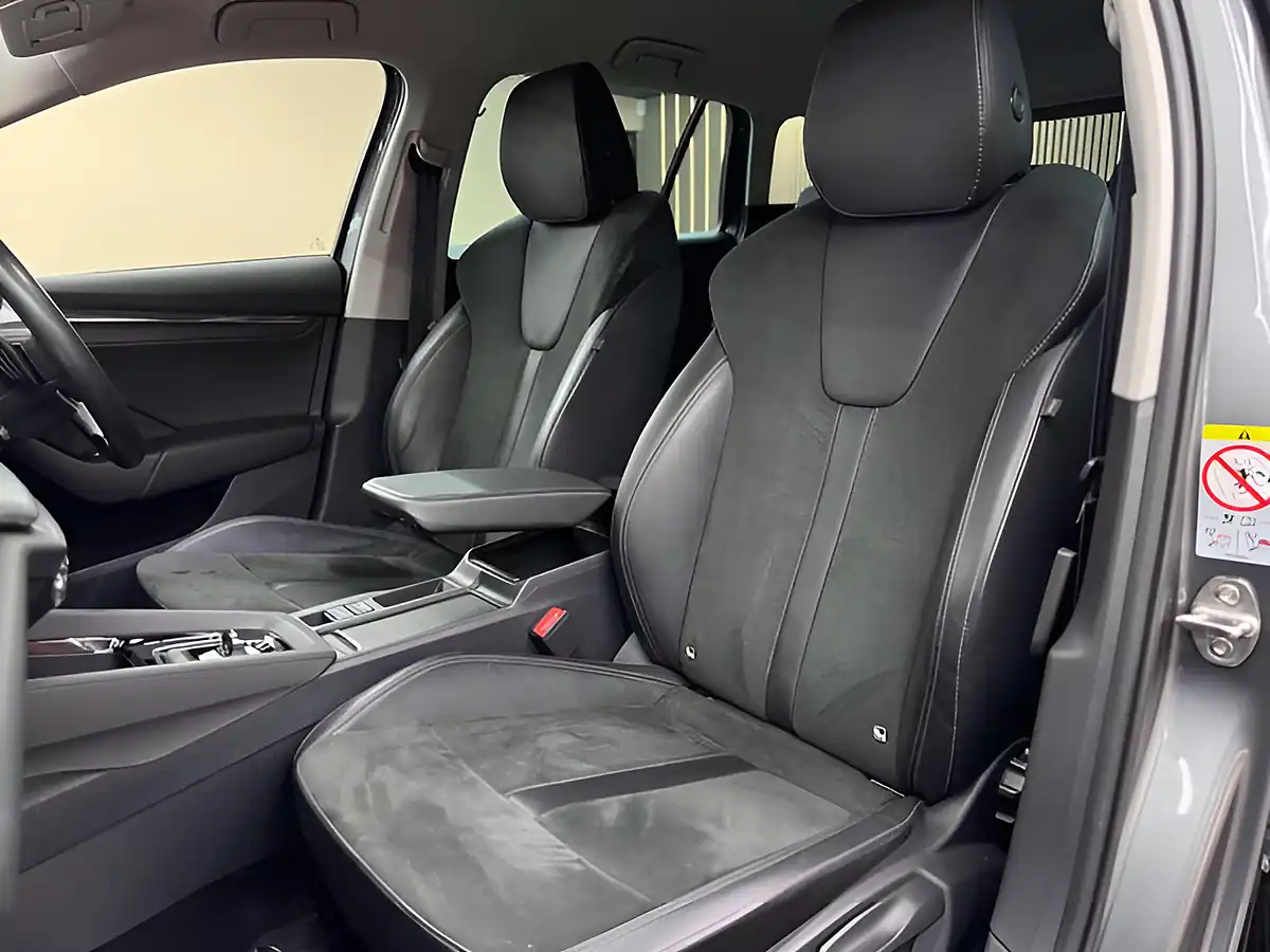 Used 2023 Skoda Octavia Se L Grey - Interior and Exterior details 15