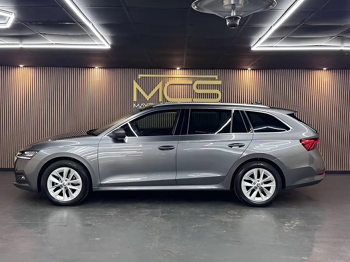 Used 2023 Skoda Octavia Se L Grey - Interior and Exterior details 7