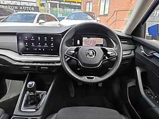 Used 2023 Skoda Octavia Se Technology Blue - Interior and Exterior details 12