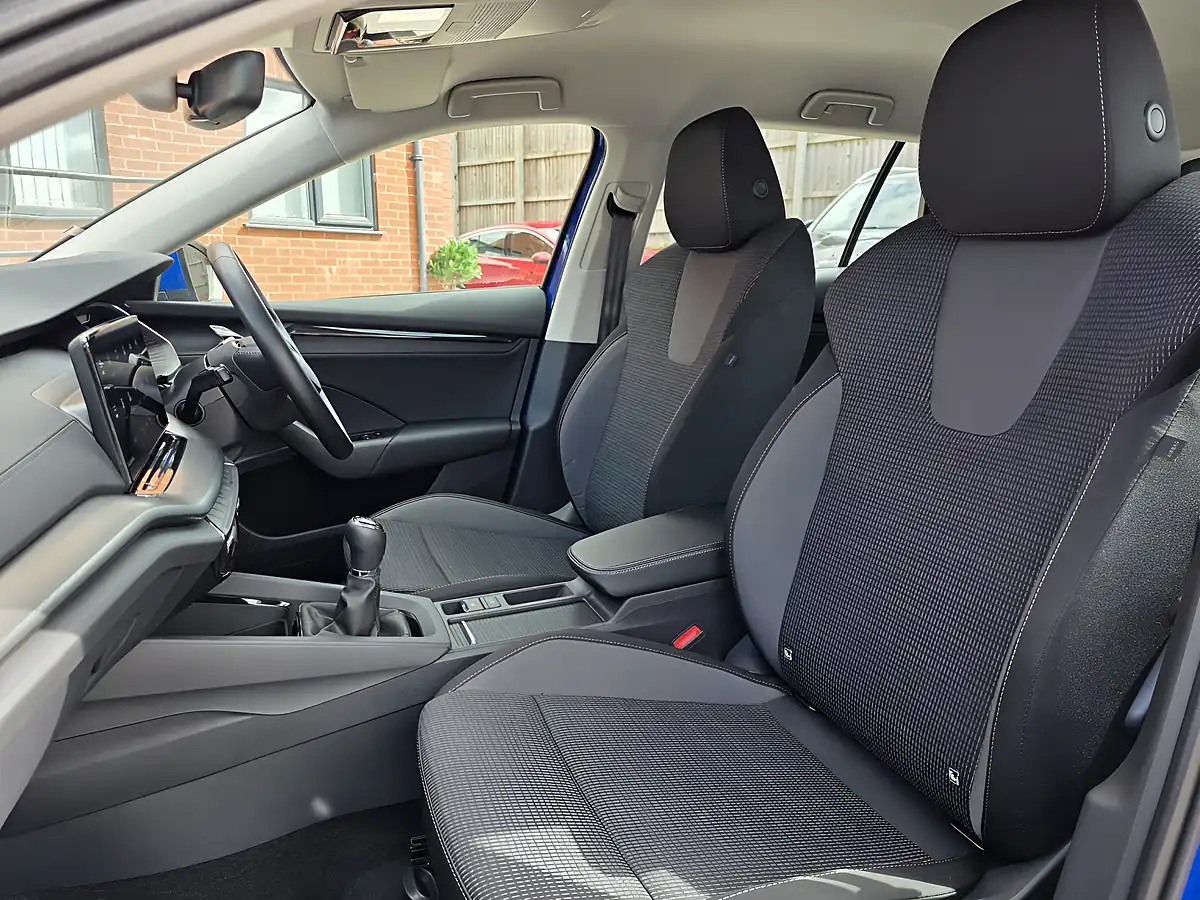 Used 2023 Skoda Octavia Se Technology Blue - Interior and Exterior details 16