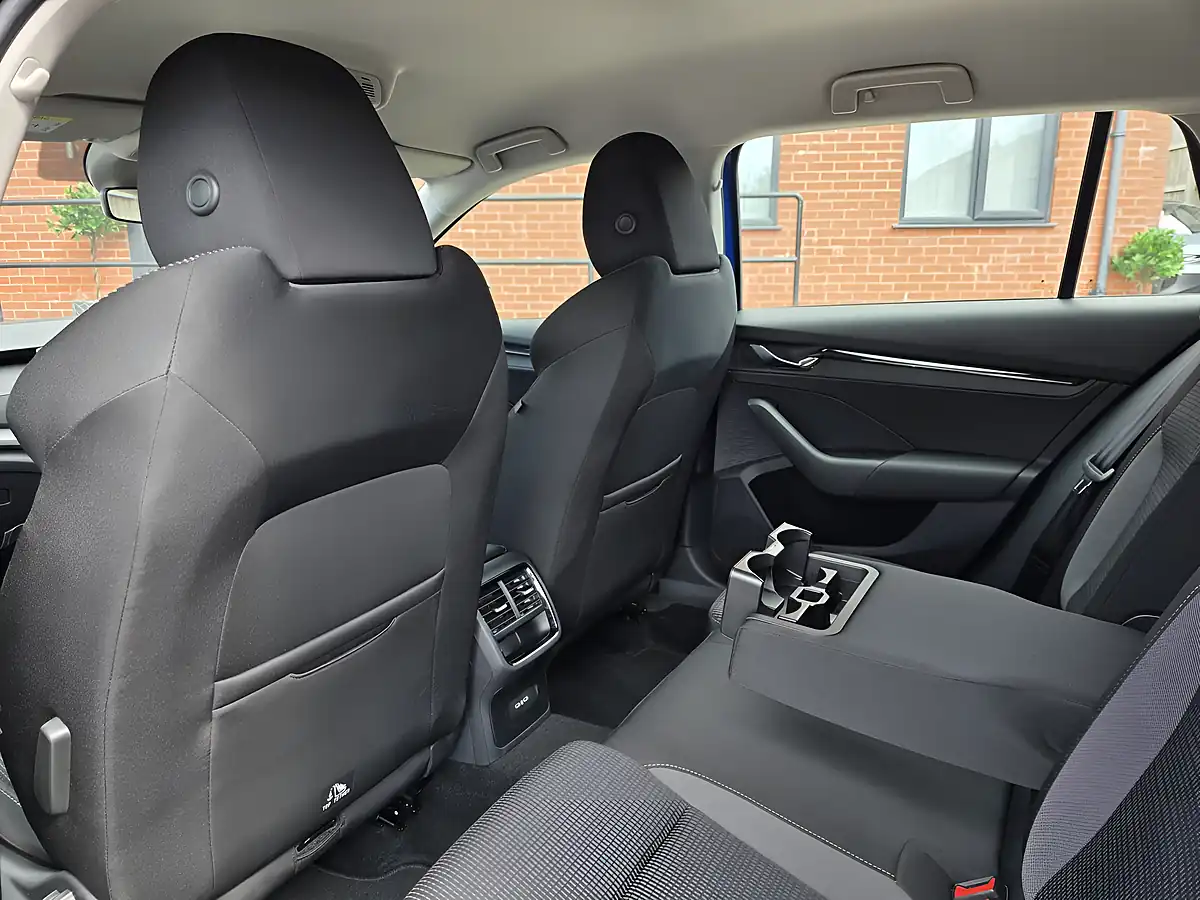 Used 2023 Skoda Octavia Se Technology Blue - Interior and Exterior details 18