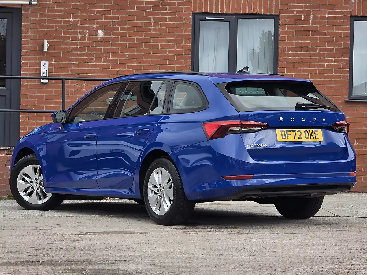 Used 2023 Skoda Octavia Se Technology Blue - Interior and Exterior details 2
