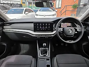Used 2023 Skoda Octavia Se Technology Blue - Interior and Exterior details 4