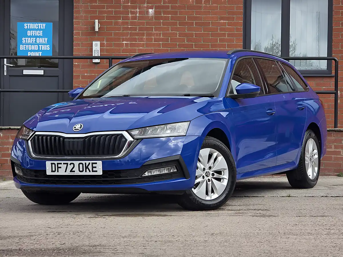 Used 2023 Skoda Octavia Se Technology Blue - Interior and Exterior details 5
