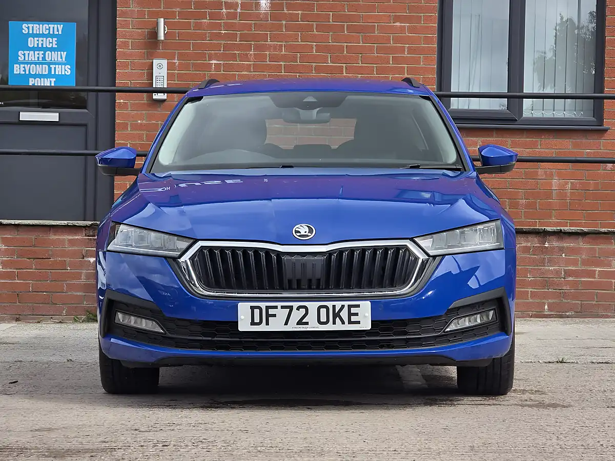 Used 2023 Skoda Octavia Se Technology Blue - Interior and Exterior details 8
