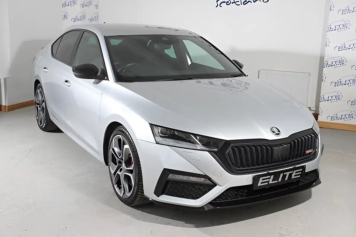 Used 2023 Skoda Octavia VRS Brilliant Silver - Interior and Exterior details 9