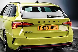 Used 2023 Skoda Octavia VRS Green - Interior and Exterior details 12