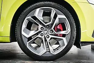 Used 2023 Skoda Octavia VRS Green - Interior and Exterior details 20