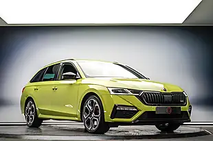 Used 2023 Skoda Octavia VRS Green - Interior and Exterior details 5