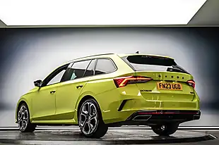 Used 2023 Skoda Octavia VRS Green - Interior and Exterior details 7