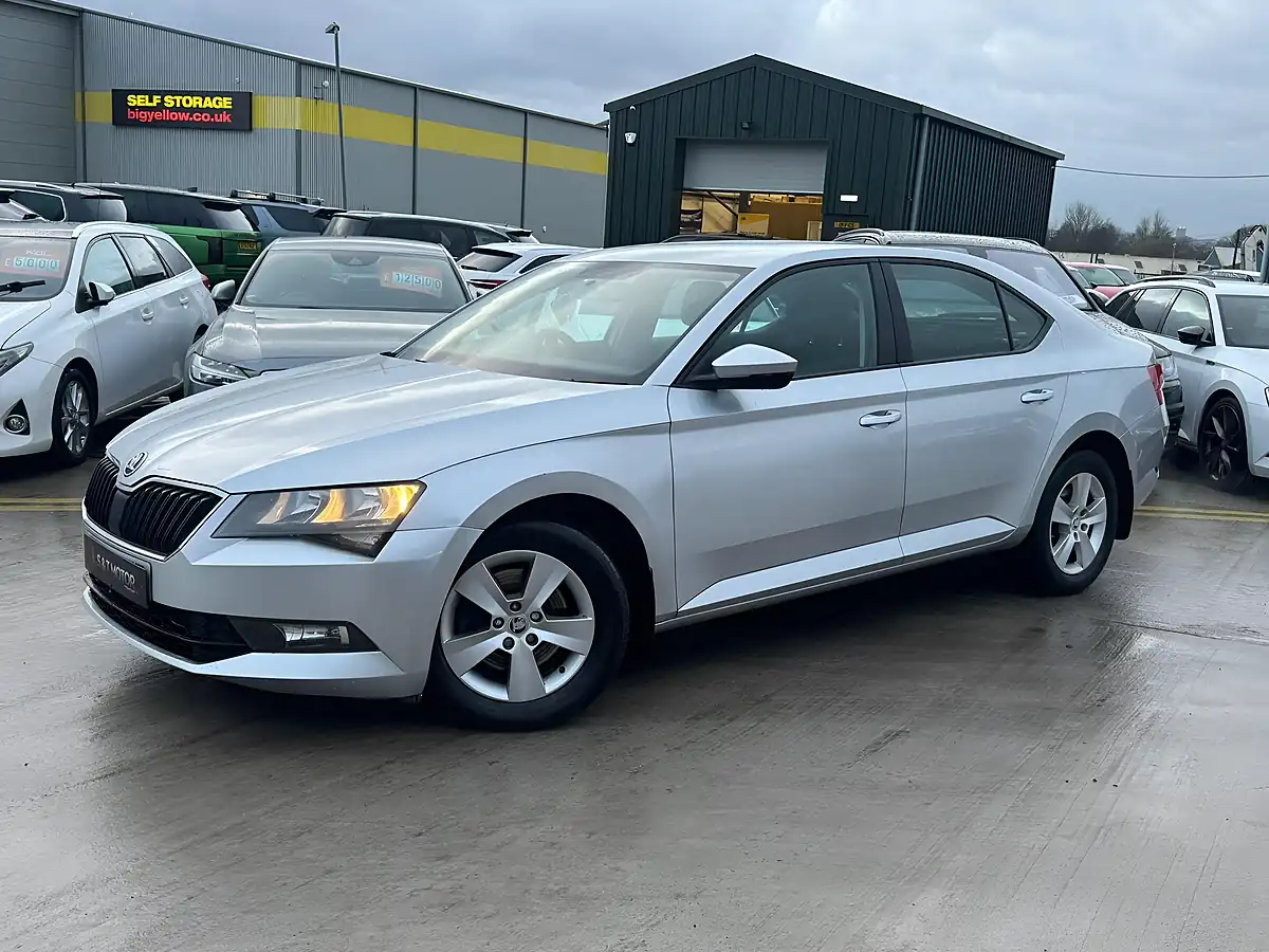 Used 2023 Skoda Superb S Silver - Interior and Exterior details 4
